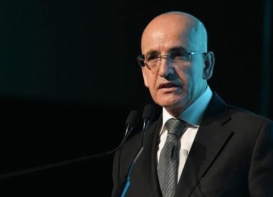 Bakan Şimşekten Özgür Özele tepki: Doğrudan bir itibar suikastı