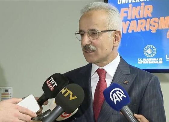 Bakan Uraloğlundan Discord ve Roblox açıklaması