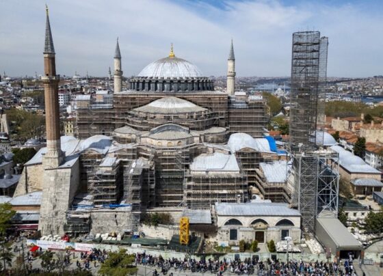"Bin 488 yıllık mücevher": Ayasofya büyük depreme hazırlanıyor - 1
