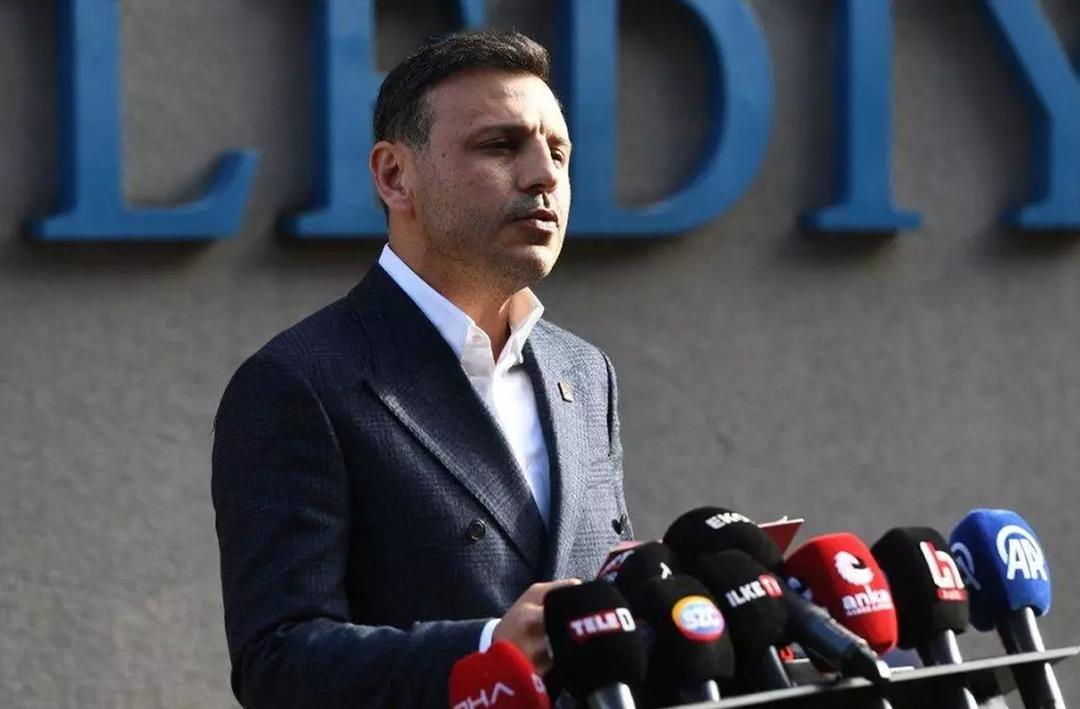 CHP’ İstanbul İl Başkanı Özgür Çelik “Tarihe bir not olsun” diyerek uyardı! ‘Partinin önde gelen isimleri için sahte görüntüler üretilebilir’