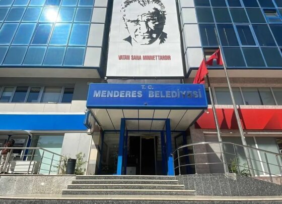 CHP’li 5 meclis üyesi partilerinden istifa etti