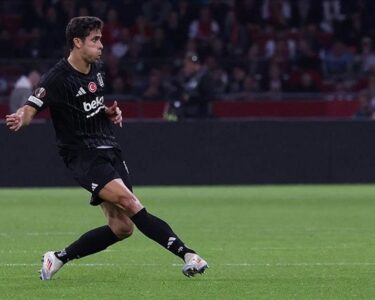 Derbi öncesi Beşiktaş'ın stoper hattından iki kötü haber - Son Dakika Spor Haberleri