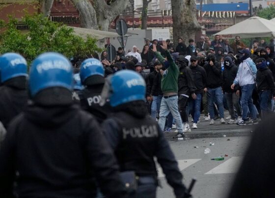 Derbide ortalık savaş alanına döndü 13 polis yaralandı: "Bunlar taraftar değil, suçludur"