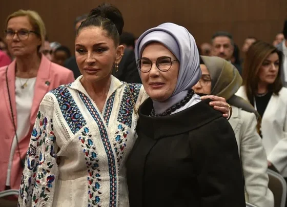 Emine Erdoğan'dan barış ve adil düzen çağrısı: Çocukların uykularında bombalarla öldürüldüğü dünya, masumiyetini kaybetmiştir