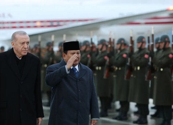 Endonezya Cumhurbaşkanı Subianto Ankara'da! Başkan Erdoğan havalimanında karşıladı