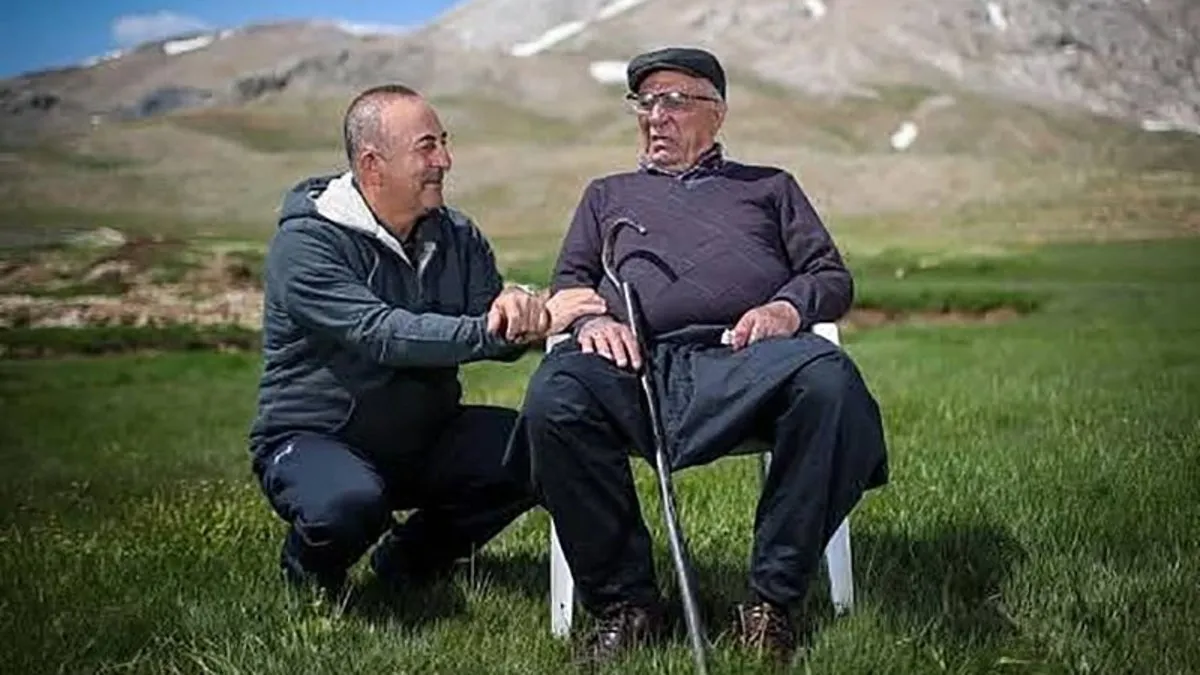 Eski Dışişleri Bakanı Çavuşoğlu’nun babası Osman Çavuşoğlu için cenaze töreni düzenlendi