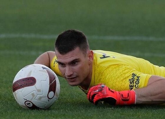 Fenerbahçe'de Livakovic gözden çıkarıldı
