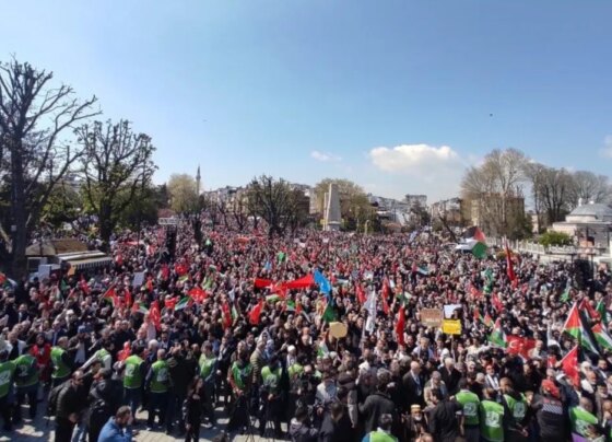 İstanbul'da Filistin'e destek yürüyüşü! Çocuklar ölmesin, çocuklar yaşasın