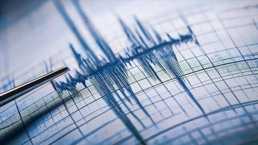 İzmir'de deprem!