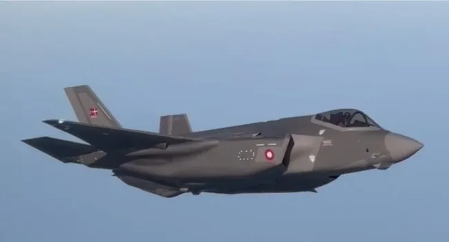 MSB paylaştı: KC-135R uçağı ilk defa F-35’e havada yakıt ikmali yaptı!