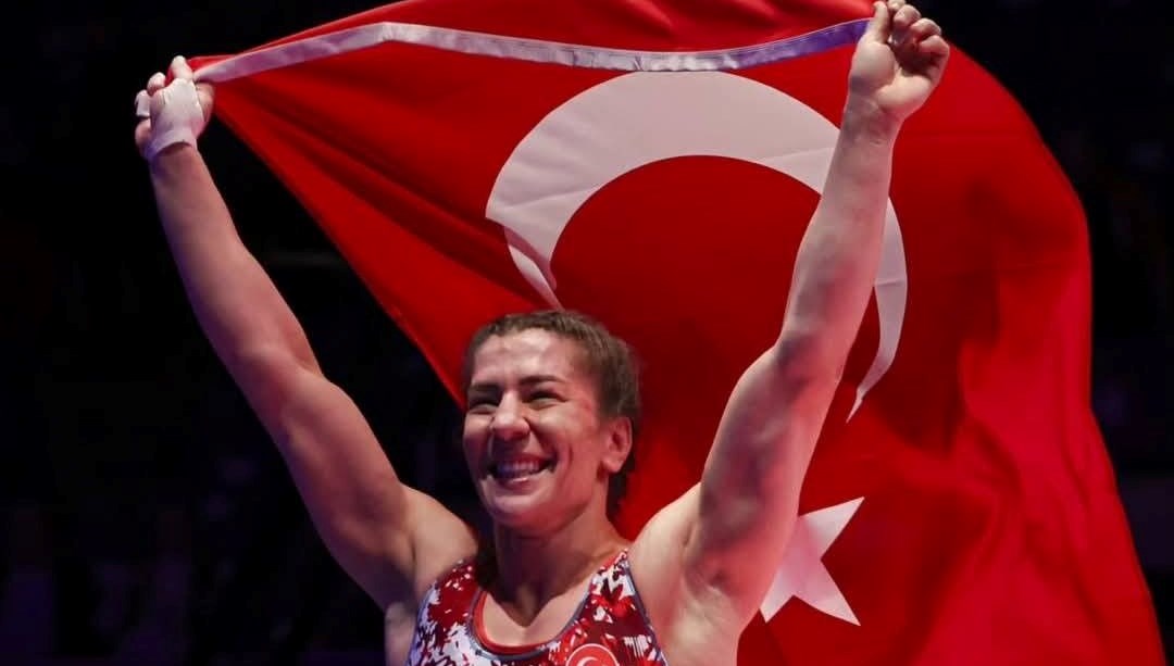 Milli sporcu Yasemin Adar Yiğit, mindere veda etti – Son Dakika Spor Haberleri