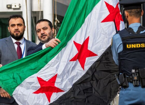New York'taki BM merkezinde, yeni Suriye bayrağı dalgalanıyor - Son Dakika Dünya Haberleri