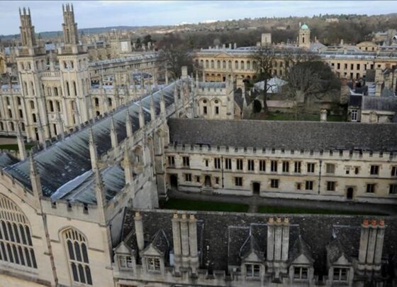 Oxford'da insan kafatasından yapılmış kapta içecek servis edilmiş - Son Dakika Dünya Haberleri