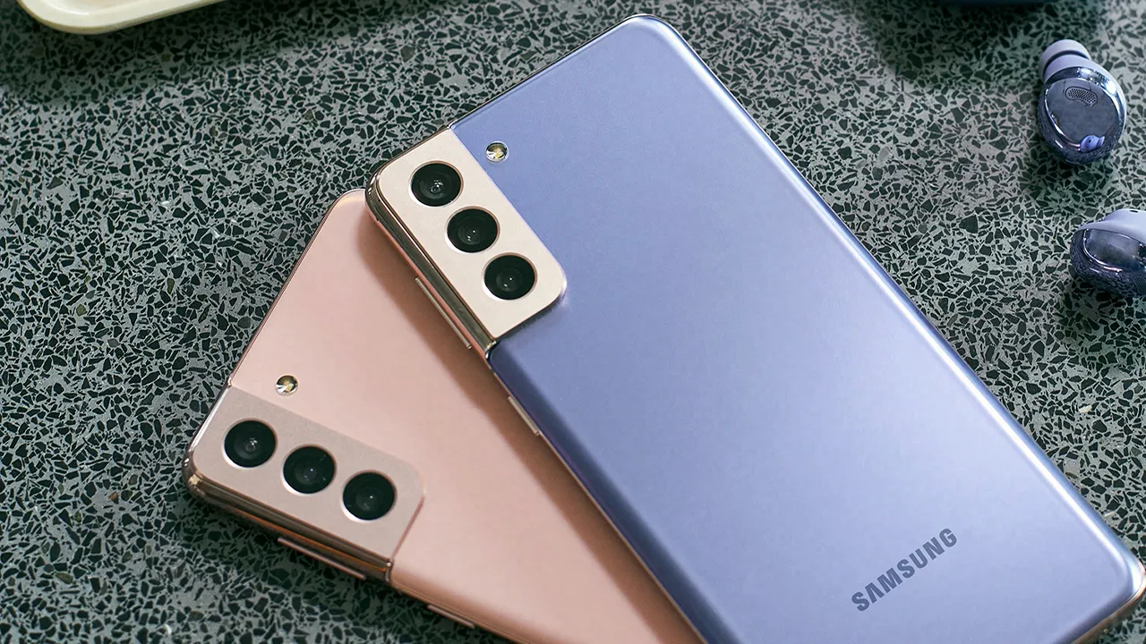 Samsung Galaxy S21 FE için Nisan 2025 güncellemesi yayında