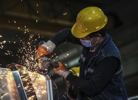 Sanayi Üretim Endeksi Şubat 2025te geriledi: aylık %1,6, yıllık %1,9 azalış