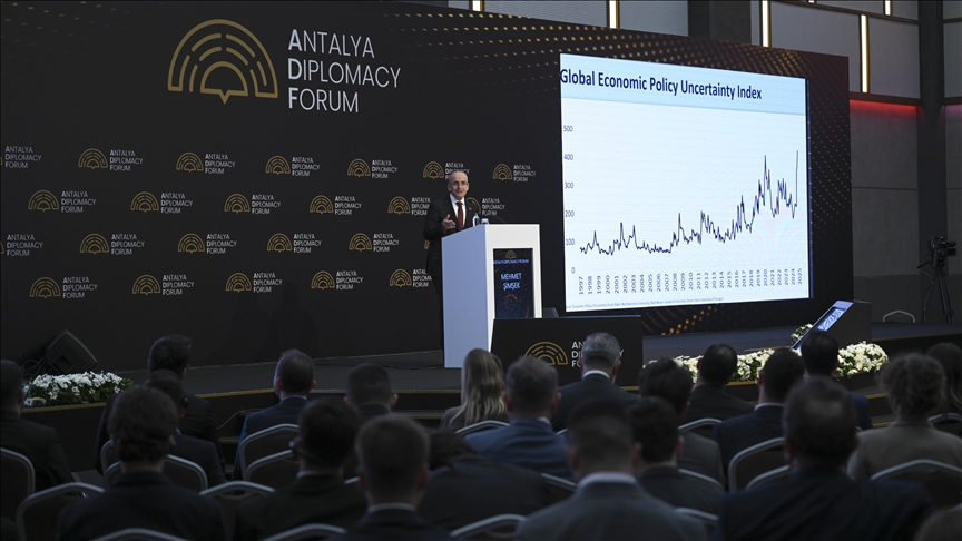 Şimşek: Enflasyon düşüyor, düşmeye devam edecek haberi