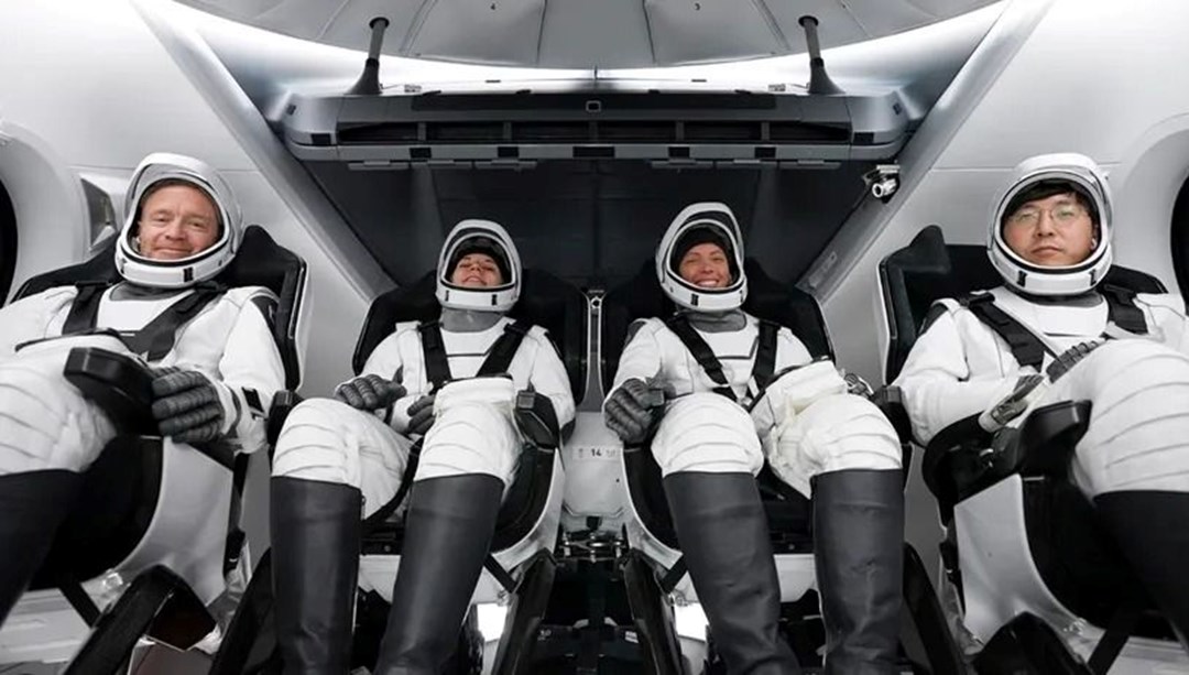 SpaceX tarihi görevi tamamladı: Uzay yolcuları Dünya’ya döndü – Son Dakika Dünya Haberleri