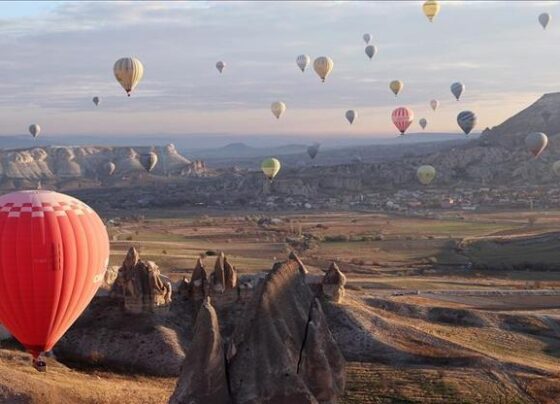Türkiyede geçen yıl sıcak hava balonuyla uçan turist sayısı rekor kırdı