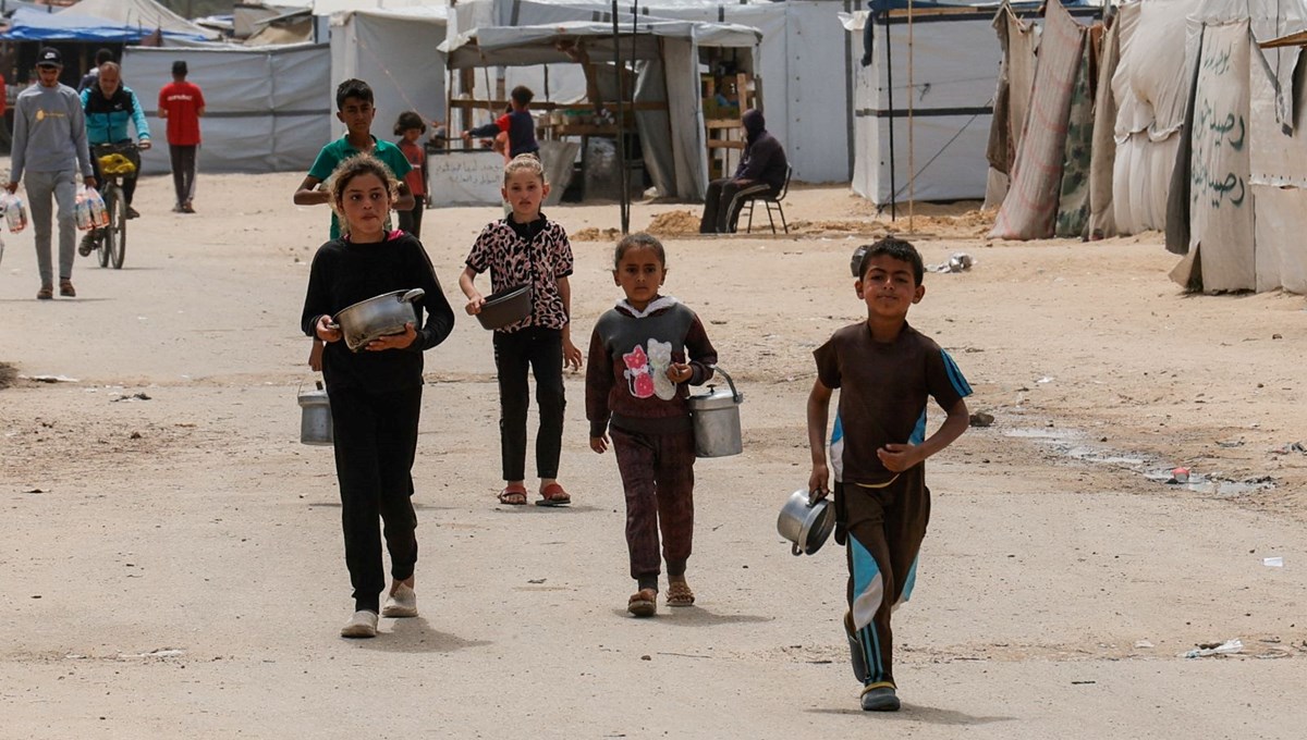 UNRWA: Gazze’de tedarik stokları tükenmek üzere