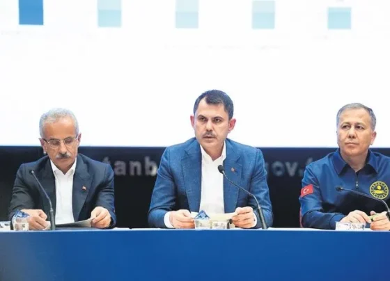 Üç bakan deprem bilançosunu açıkladı: 83 bina az hasarlı orta ve ağır hasarlı bina yok