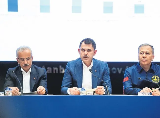 Üç bakan deprem bilançosunu açıkladı: 83 bina az hasarlı orta ve ağır hasarlı bina yok