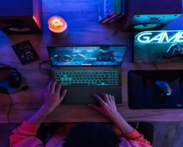 ASUS, V16 dizüstü bilgisayarını duyurdu.