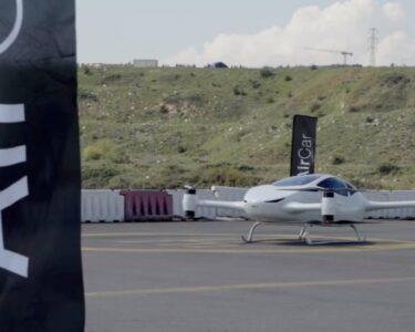 AirCar ilk uçuşunu yaptı - ShiftDelete.Net