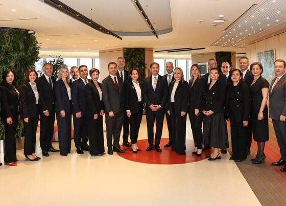 Akbank üst yönetiminde yeni dönem haberi