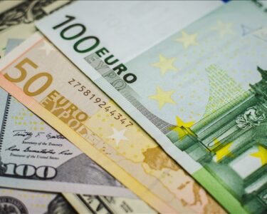 Dolar zayıflarken euro için tarihi fırsat