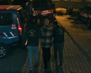 Bakan Yerlikaya açıkladı: Kırmızı ve yeşil bültenle aranan 2 suçlu yakalandı!