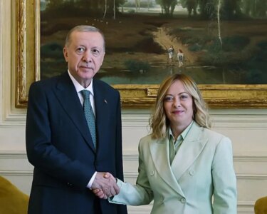 Başkan Erdoğan, İtalya Başbakanı Meloni ile telefonda görüştü!