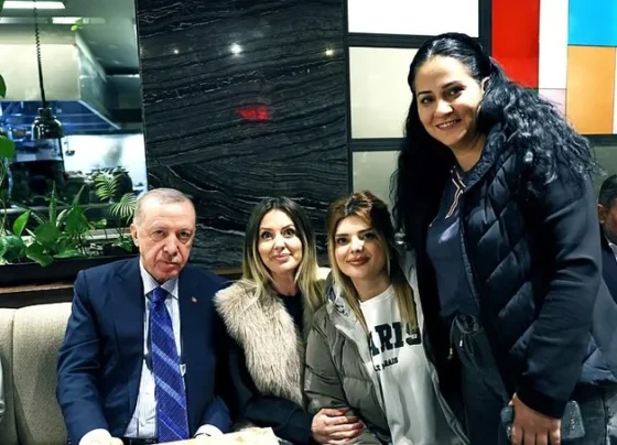 Başkan Erdoğan'dan gençlere sürpriz ziyaret
