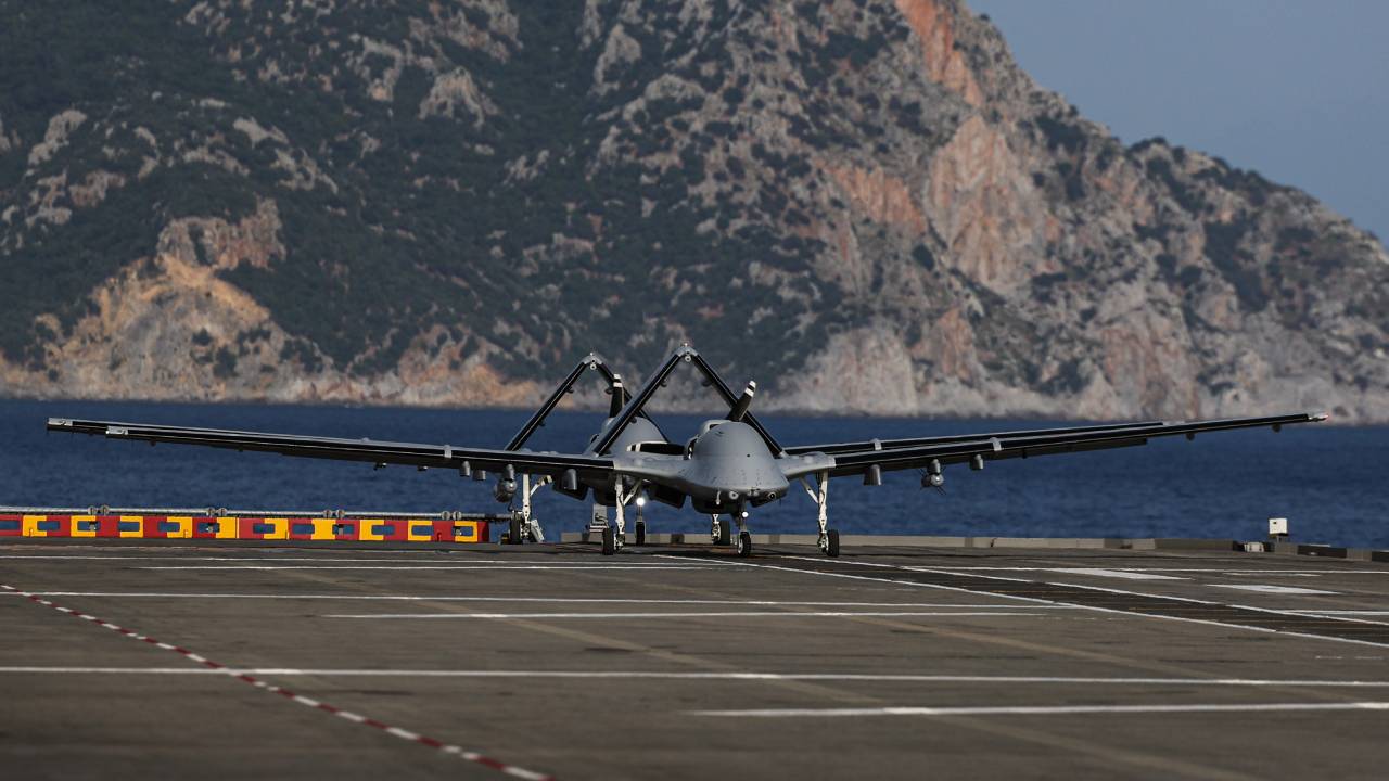 Bayraktar TB3 SİHA’lar TCG Anadolu’ya konuşlandı