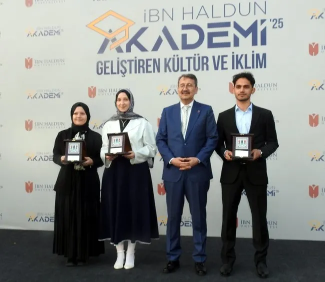 Bilal Erdoğan: “Geleceğin parlak fikir insanlarını da yetiştirebilen bir kurum olmayı hedefliyoruz”