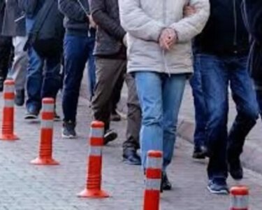 Borsada manipülasyon soruşturmasında 12 kişi tutuklandı
