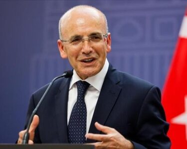 Bu ziyaret başka Mehmet Şimşekin Londra çantasında öyle bir detay var ki