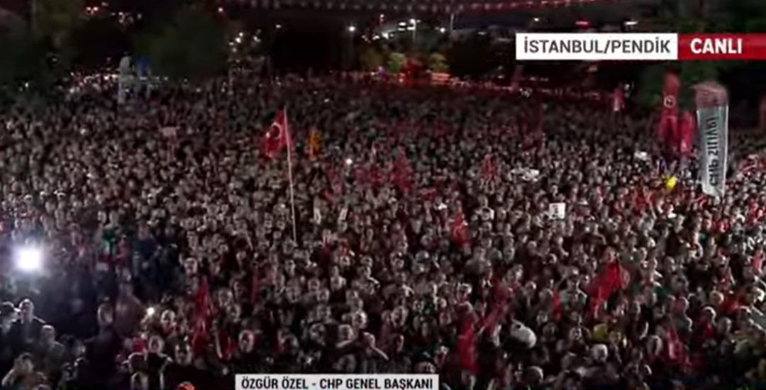 CHP lideri Özgür Özel: “O telefon Ekrem Başkan’ın 5 yıldır kullanmadığı telefon”