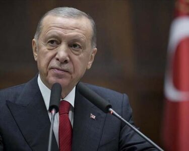 Erdoğan: Yolsuzluk lekesi bağırarak çıkmaz