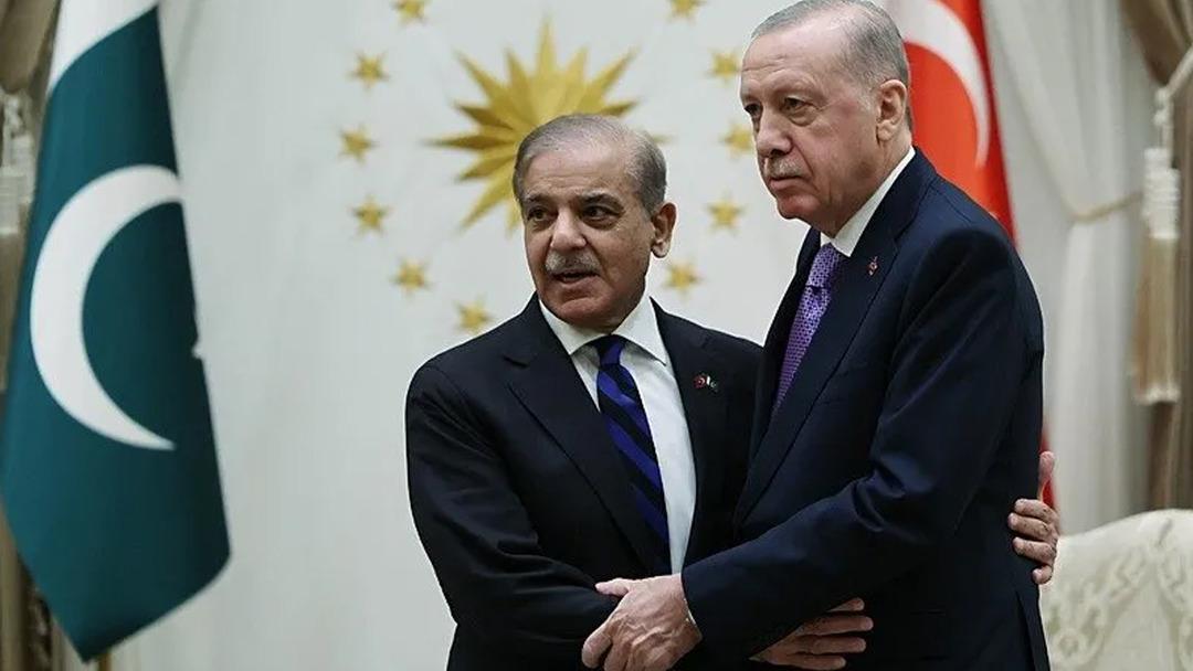 Cumhurbaşkanı Erdoğan, Pakistan Başbakanı’yla görüştü: “Türkiye elinden geleni yapmaya hazır”
