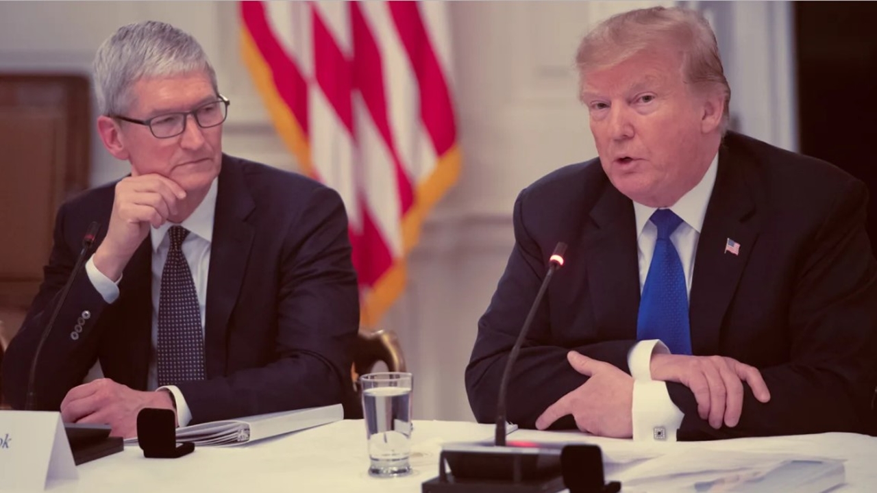 Donald Trump, Apple’a ek vergi getirebilir!