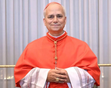 Yeni papa ABD'li kardinal Robert Francis Prevost oldu