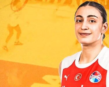Galatasaray 3 isimle sözleşme uzattı - Son Dakika Spor Haberleri