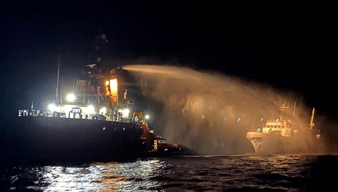 Gazze’ye insani yardım götüren gemi bombalandı – Son Dakika Dünya Haberleri
