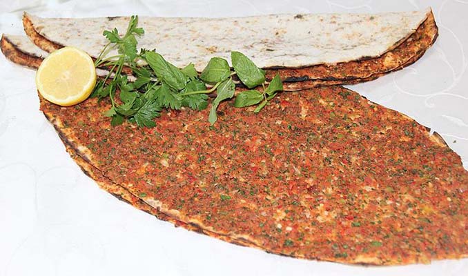 Gıdada sahtekarlık durmuyor! Şimdi de lahmacun, yoğurt…