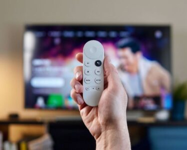 Google TV kaybolan kumanda devrini bitirecek!
