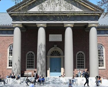 Trump, Harvard’ın yabancı öğrenci yetkisini iptal etti