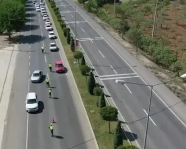Her 3 günde 1 can kırmızı ışıkta sönüyor: 1 haftada 3.5 milyon araç denetlendi