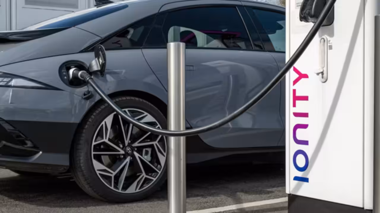 Hyundai, elektrikli araçlarında “tak ve şarj et” özelliği sunuyor!