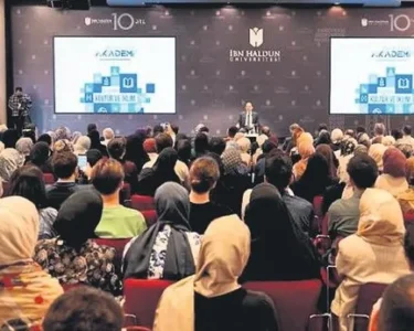 İbn Haldun Akademi’nin kapanış dersıni veren İbrahim Kalın: Köklerimizden kopmamalıyız