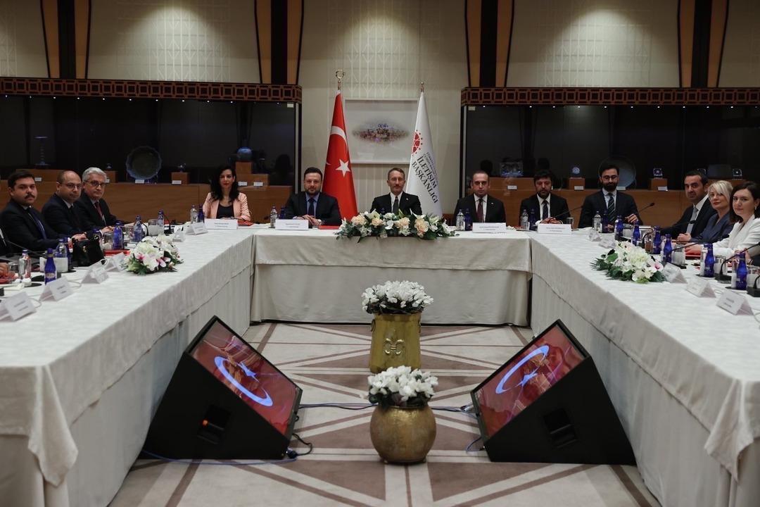 “İletişimde milli duruş” mesajı! İletişim Başkanı Fahrettin Altun, bakanların basın müşavirleriyle bir araya geldi